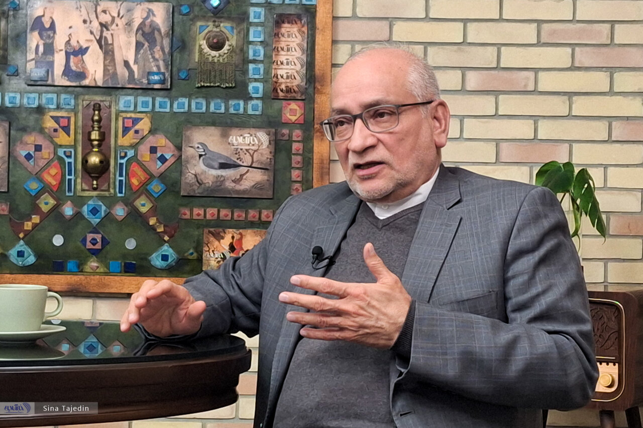 نظر حسین مرعشی درباره ترک مخاصمه با اسرائیل/ ترامپ آدم زرنگی است/ ایران از هر توافقی که فلسطینیها انجام دهند، حمایت خواهد کرد نظر حسین مرعشی درباره ترک مخاصمه با اسرائیل/ ترامپ آدم زرنگی است/ ایران از هر توافقی که فلسطینیها انجام دهند، حمایت خواهد کرد